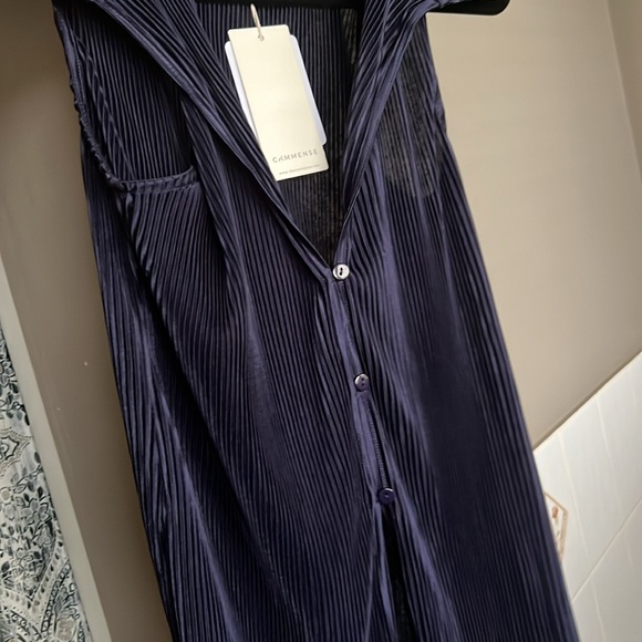 Two piece set. - Picture 2 of 3